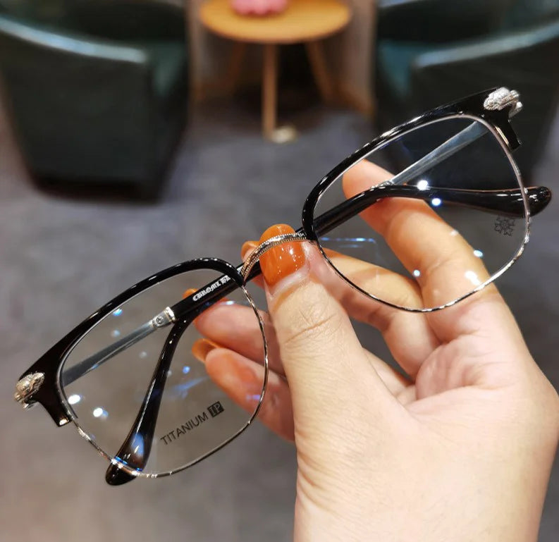 🔥Ultra Light Anti Blue Presbyopic Glasses(Comes with a Free Eyewear Case)